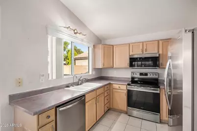 10824 W Ventana Drive, Peoria, AZ 85373 - Photo 9