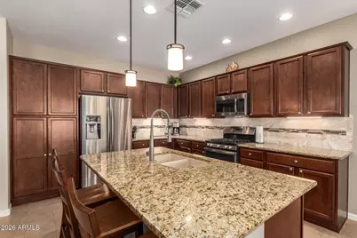 16508 W Almeria Road, Goodyear, AZ 85395 - Photo 7