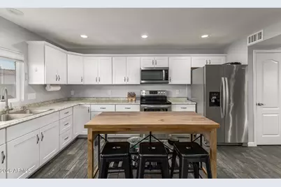 2031 W Hazelwood Parkway, Phoenix, AZ 85015 - Photo 7