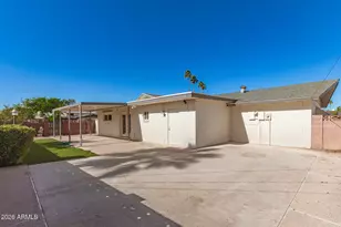 105 E Manhatton Dr, Tempe, AZ 85282 - Photo 31