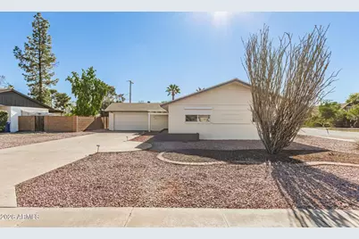 105 E Manhatton Drive, Tempe, AZ 85282 - Photo 1