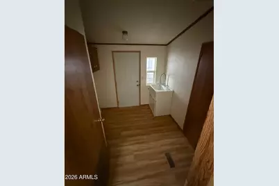 401 E Queen Creek Drive, Queen Valley, AZ 85118 - Photo 9