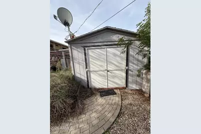 401 E Queen Creek Drive, Queen Valley, AZ 85118 - Photo 23