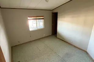 401 E Queen Creek Dr, Queen Valley, AZ 85118 - Photo 7