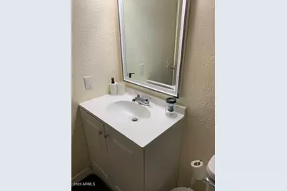 8214 W Sells Drive, Phoenix, AZ 85033 - Photo 3