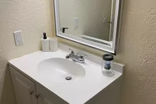 8214 W Sells Dr, Phoenix, AZ 85033 - Photo 3