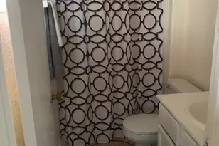 8214 W Sells Dr, Phoenix, AZ 85033 - Photo 9