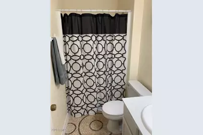 8214 W Sells Drive, Phoenix, AZ 85033 - Photo 7