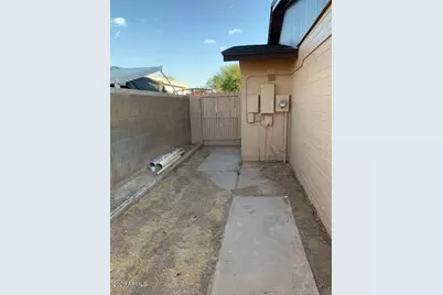 8214 W Sells Drive, Phoenix, AZ 85033 - Photo 27