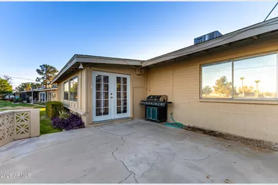 11025 N Coggins Drive, Sun City, AZ 85351 - Photo 15