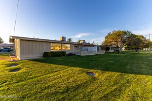 11025 N Coggins Dr, Sun City, AZ 85351 - Photo 17