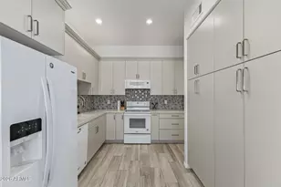 16537 N Oachs Dr, Surprise, AZ 85374 - Photo 9