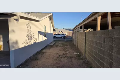 5721 W Cheery Lynn Road, Phoenix, AZ 85031 - Photo 17