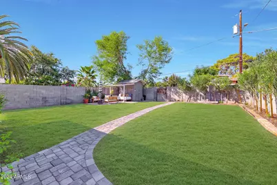 2230 E Clarendon Avenue, Phoenix, AZ 85016 - Photo 37