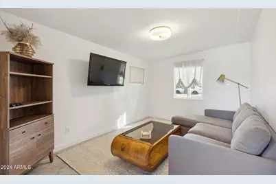 2230 E Clarendon Avenue, Phoenix, AZ 85016 - Photo 13