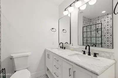 2230 E Clarendon Avenue, Phoenix, AZ 85016 - Photo 27