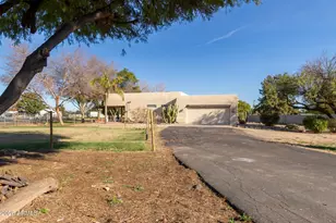 7802 W Orangewood Ave, Glendale, AZ 85303 - Photo 5