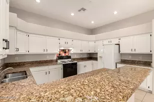 7802 W Orangewood Ave, Glendale, AZ 85303 - Photo 17