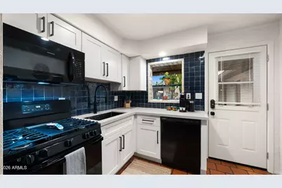 6950 E Earll Drive, Scottsdale, AZ 85251 - Photo 13