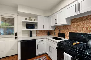 6950 E Earll Dr, Scottsdale, AZ 85251 - Photo 27