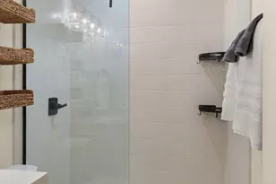 6950 E Earll Dr, Scottsdale, AZ 85251 - Photo 33