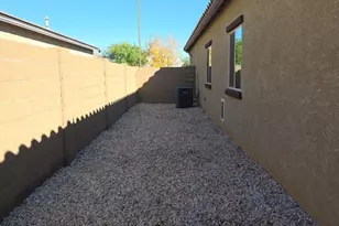 21371 W Monte Vista Rd, Buckeye, AZ 85396 - Photo 15