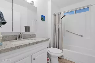 10712 W Camelot Cir, Sun City, AZ 85351 - Photo 9