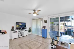 10712 W Camelot Cir, Sun City, AZ 85351 - Photo 17