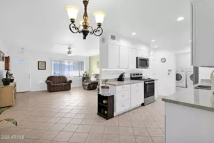 10712 W Camelot Cir, Sun City, AZ 85351 - Photo 11