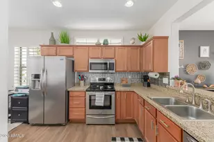 21527 N Casa Royale Dr, Surprise, AZ 85387 - Photo 7