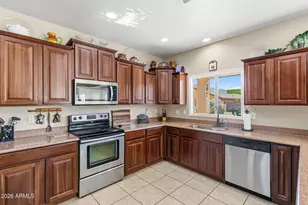 17837 W Watson Ln, Surprise, AZ 85388 - Photo 17