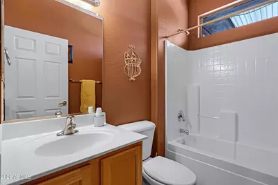 19253 N Hunters Run, Surprise, AZ 85387 - Photo 17