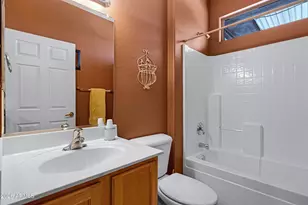 19253 N Hunters Run, Surprise, AZ 85387 - Photo 17