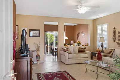 19253 N Hunters Run, Surprise, AZ 85387 - Photo 5