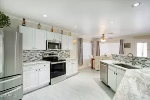 2210 E Paraiso Dr, Phoenix, AZ 85024 - Photo 15