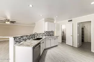 2210 E Paraiso Dr, Phoenix, AZ 85024 - Photo 9