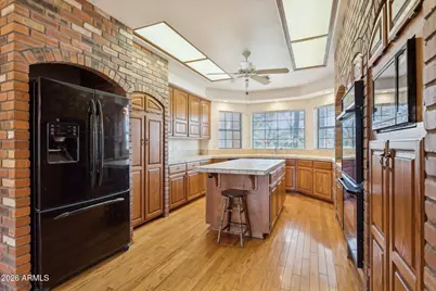 7002 W Surrey Avenue, Peoria, AZ 85381 - Photo 3