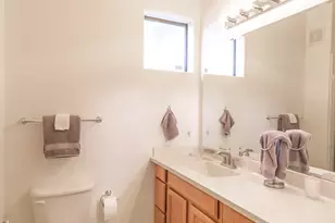 7027 N Scottsdale Rd, Paradise Valley, AZ 85253 - Photo 21