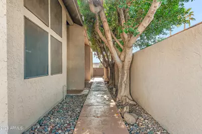 7858 E Glenrosa Avenue, Scottsdale, AZ 85251 - Photo 5