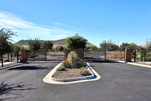 2048 E Park View Ln, Phoenix, AZ 85024 - Photo 5