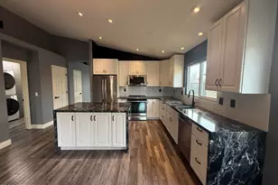 1567 N Tucana Ct, Gilbert, AZ 85234 - Photo 9