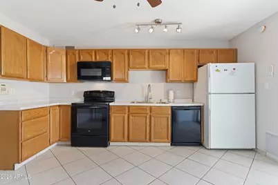 18212 N 34th Lane, Phoenix, AZ 85053 - Photo 9