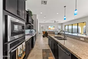 8424 N 194th Dr, Waddell, AZ 85355 - Photo 11