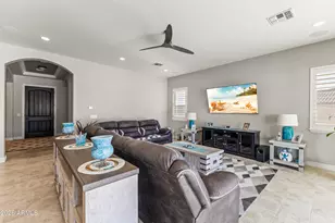 8424 N 194th Dr, Waddell, AZ 85355 - Photo 9