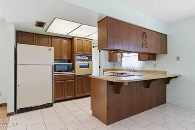 4925 W Grandview Road, Glendale, AZ 85306 - Photo 9