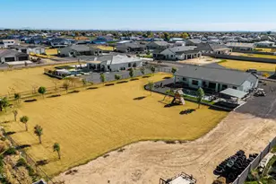 35478 N Fieldview Dr, San Tan Valley, AZ 85140 - Photo 3