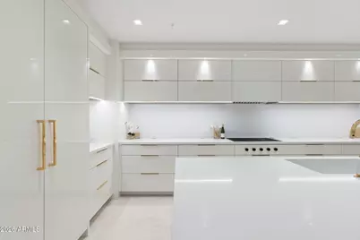 6587 N Palmeraie Boulevard #2015, Paradise Valley, AZ 85253 - Photo 9