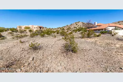 10817 S Sunset Drive #32, Goodyear, AZ 85338 - Photo 11