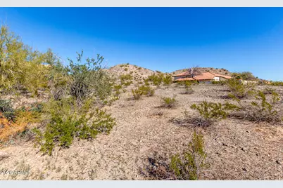 10817 S Sunset Drive #32, Goodyear, AZ 85338 - Photo 9