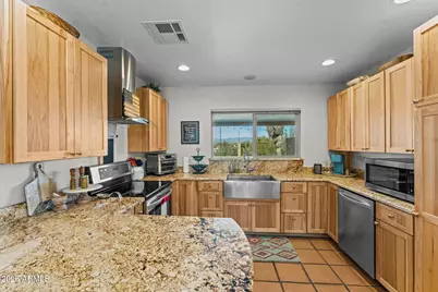450 N Los Altos Drive, Wickenburg, AZ 85390 - Photo 15